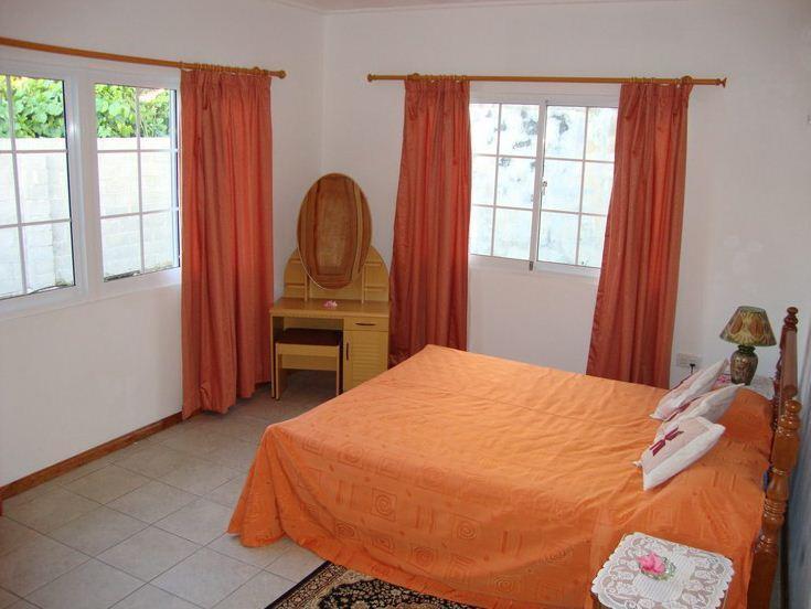 Rowsvilla Guest House Beau Vallon  Room photo